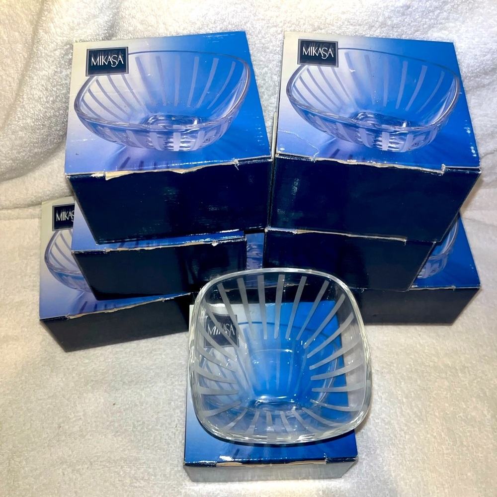 Mikasa Cheers accent bowls